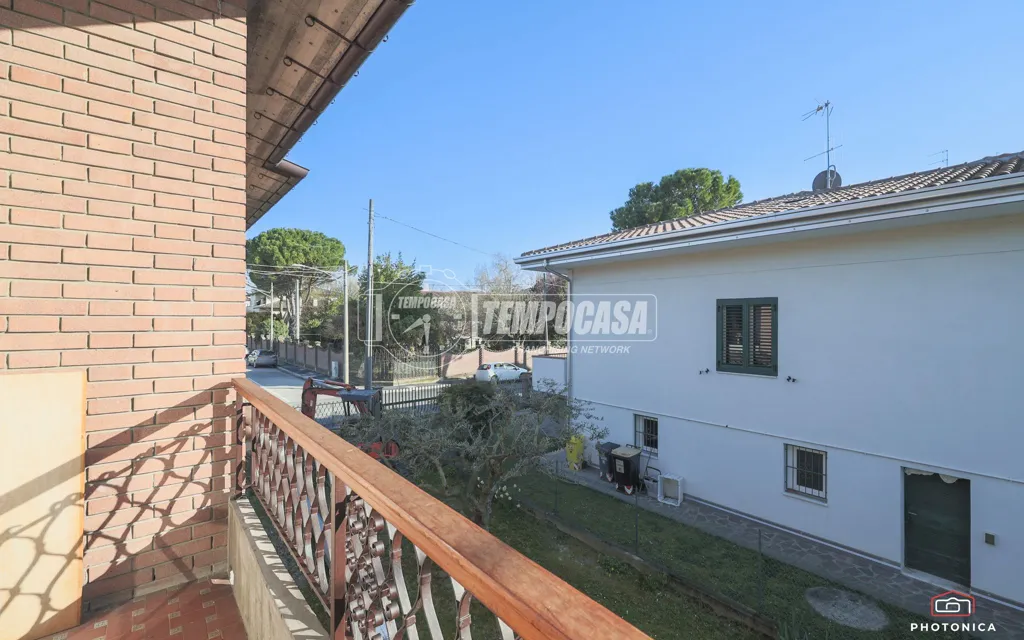 Balcon - Luxury Villa with Private Garden in Forlì