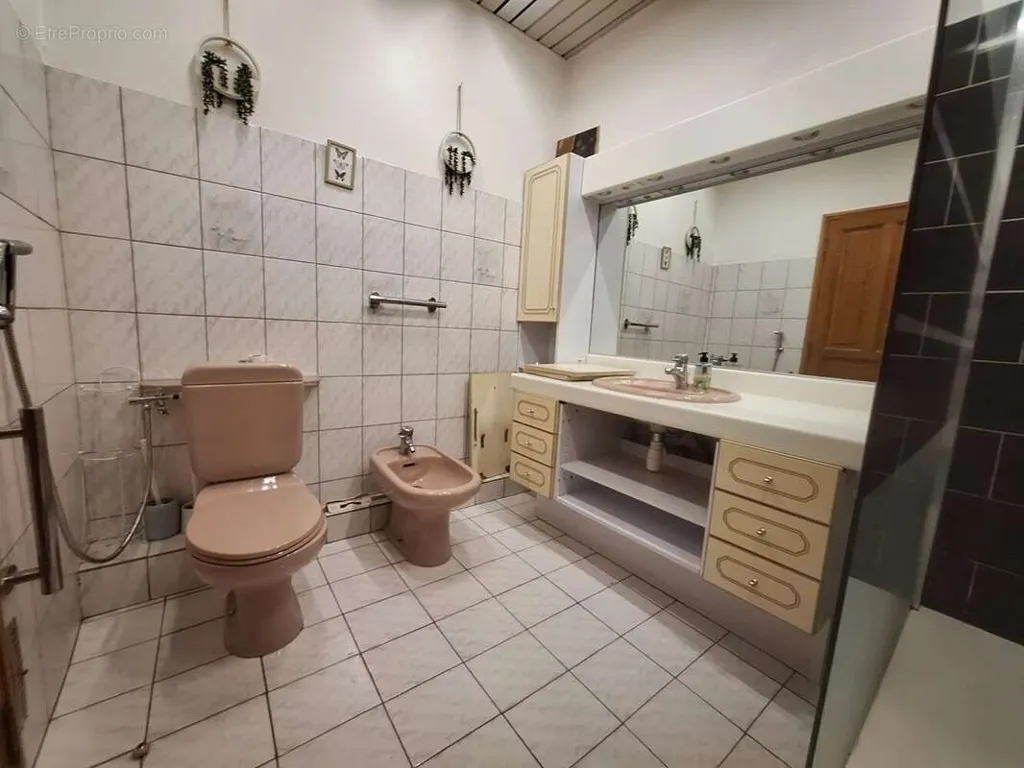 Vannitoad - Maisonnette with Terrace in Marseille-14e