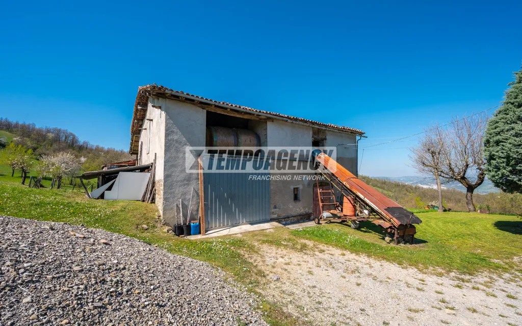 Välivaade - Detached House with Garage in Prignano sulla Secchia