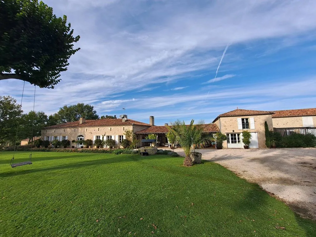 Extérieur - Maison de Luxe avec Piscine à Condom
