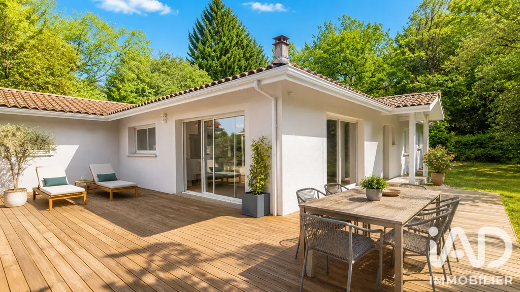 Terrass - Modern House with Large Garden in Mios