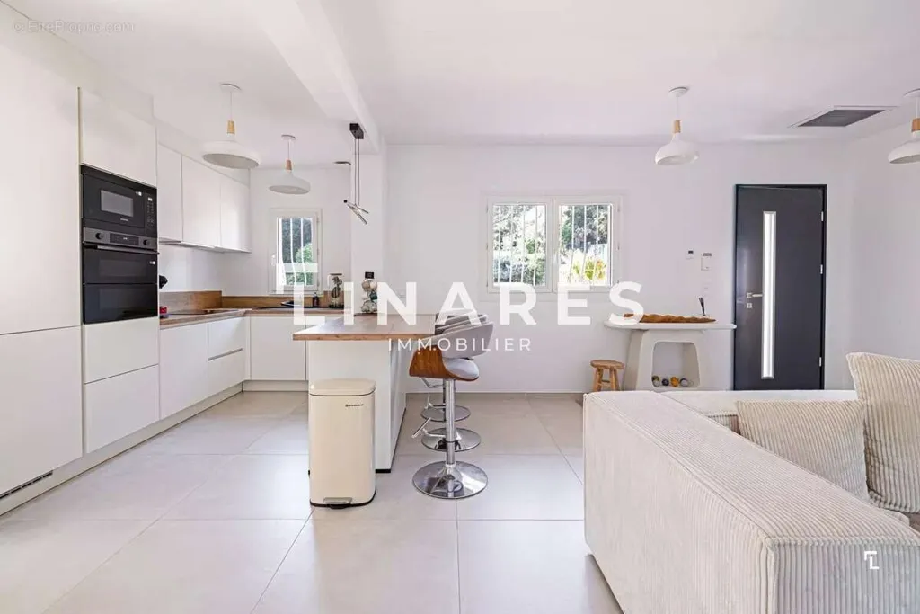 Köök - Chic Villa with Pool in Aubagne