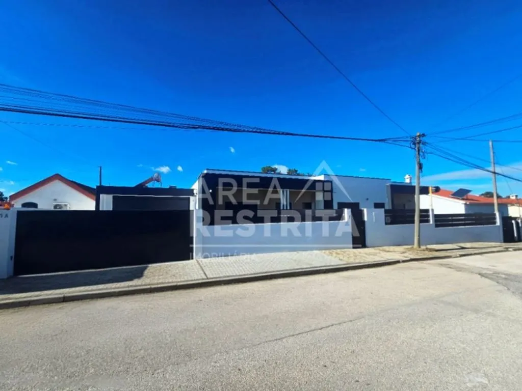 Välivaade - Luxury Detached House with Pool in Setúbal