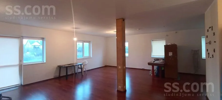 Séjour - Rented House with Central Heating in Iecava