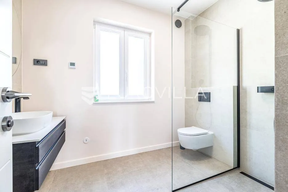 Salles de bain - Luxury Apartment with Garden Access in Zagreb