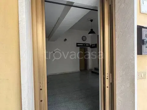 Ingresso - Appartamento indipendente con balcone a Priverno