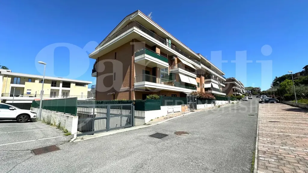 Extérieur - Apartment with Balcony in Via Anagnina, Rome