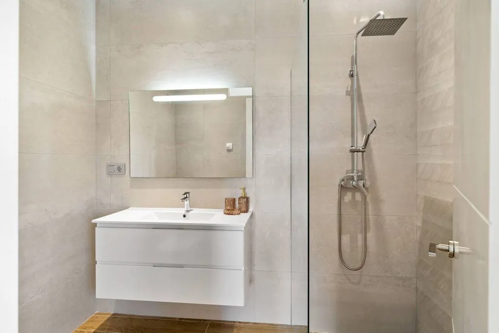 Vannitoad - 3-Bedroom Penthouses with Sea View in Marbella