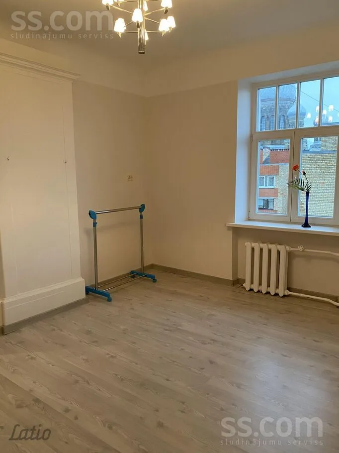 Elutuba - 1-Bedroom Flat with Green Courtyard in Grīziņkalns