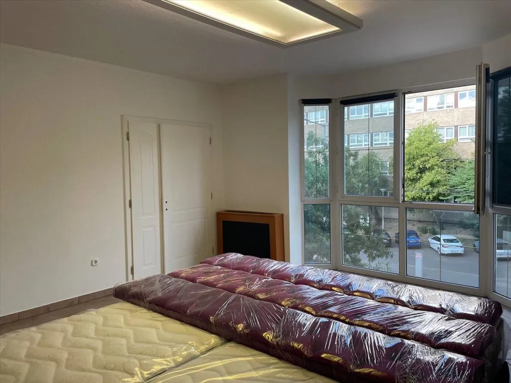 Camere da letto - Office Building with Garage in Budapest III District