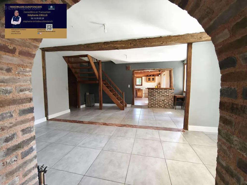 Maison 6 pièces à Aubeterre