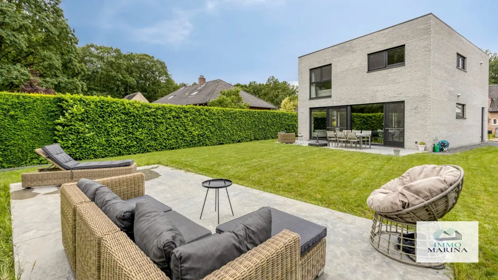 Aed - Modern House with Terrace in Begijnendijk