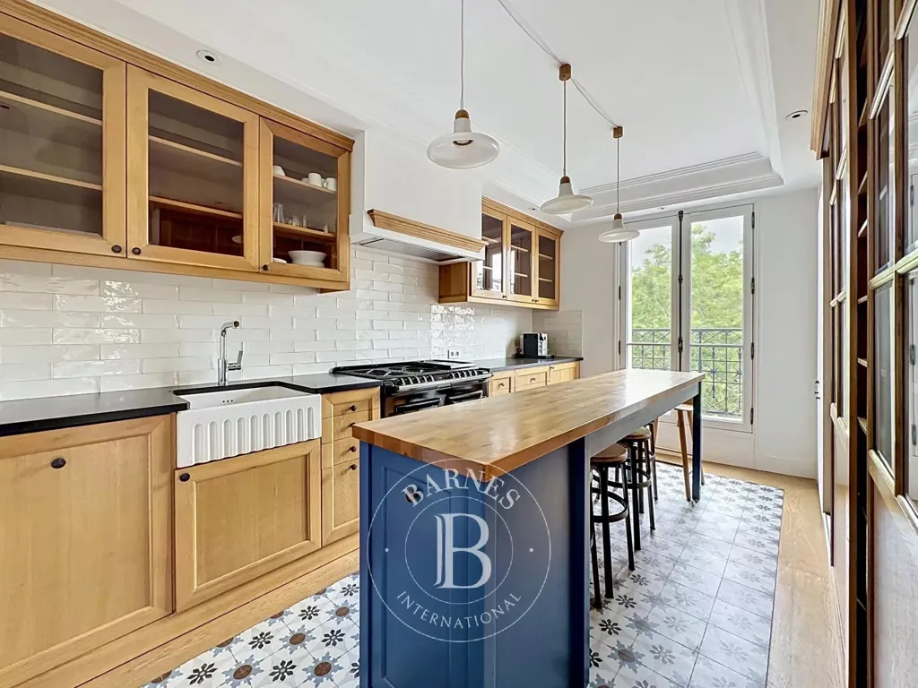 Cucina - Luxury Apartment with Balcony in Paris 7th