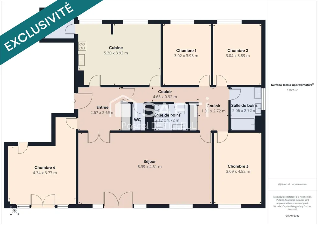 Plaan - Spacious 7-Piece Apartment with Balcony in Garches