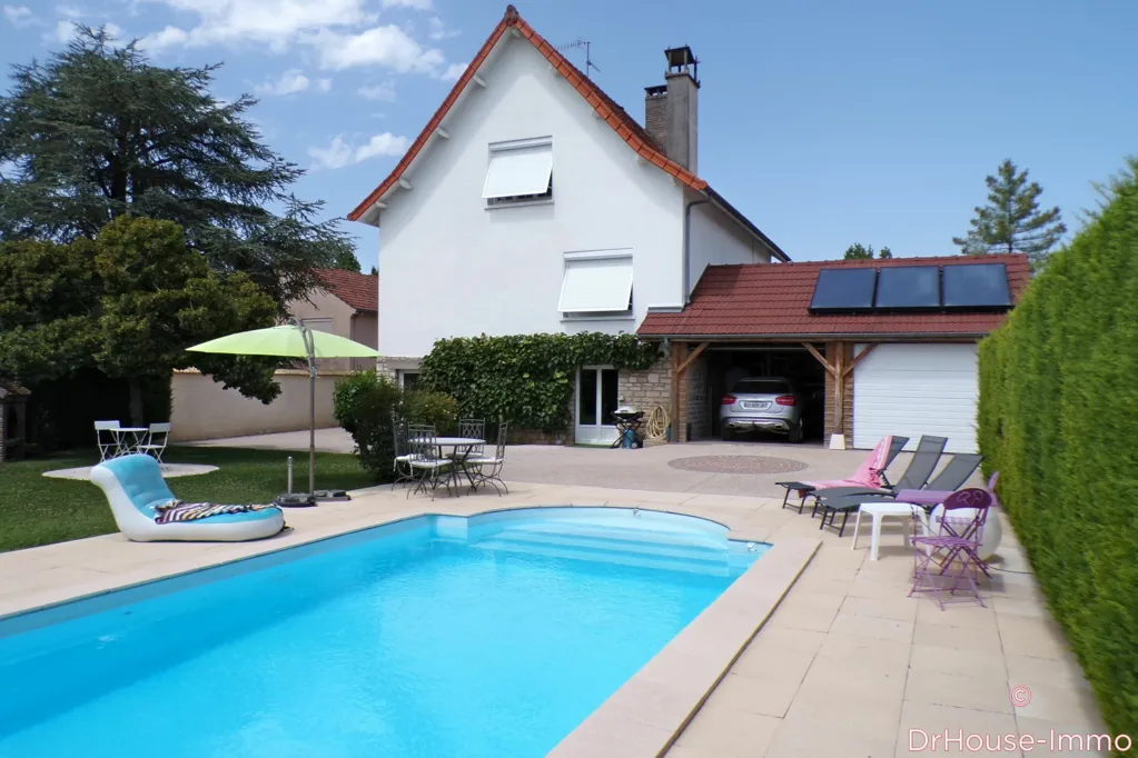 Piscina - Spacious House with Pool in Beaune