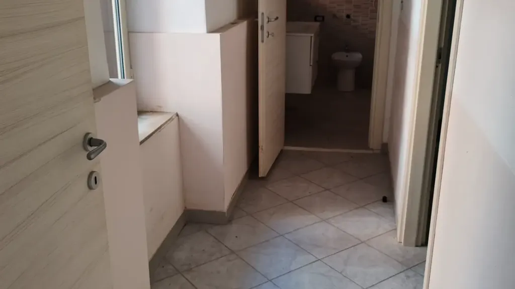 hallway_entrance
