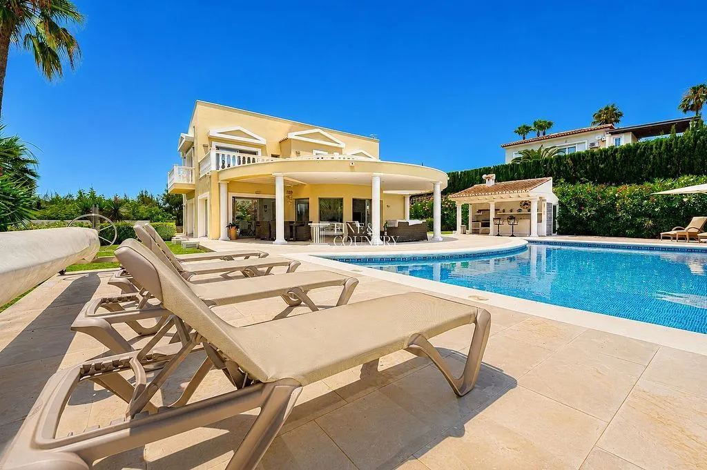Piscine - Chalet with Pool and Terrace in Adsubia