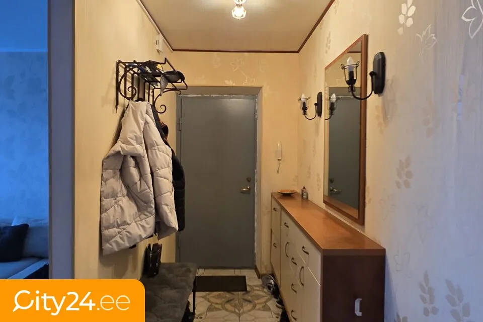 Esik - 3-Bedroom Flat with Balcony in Narva