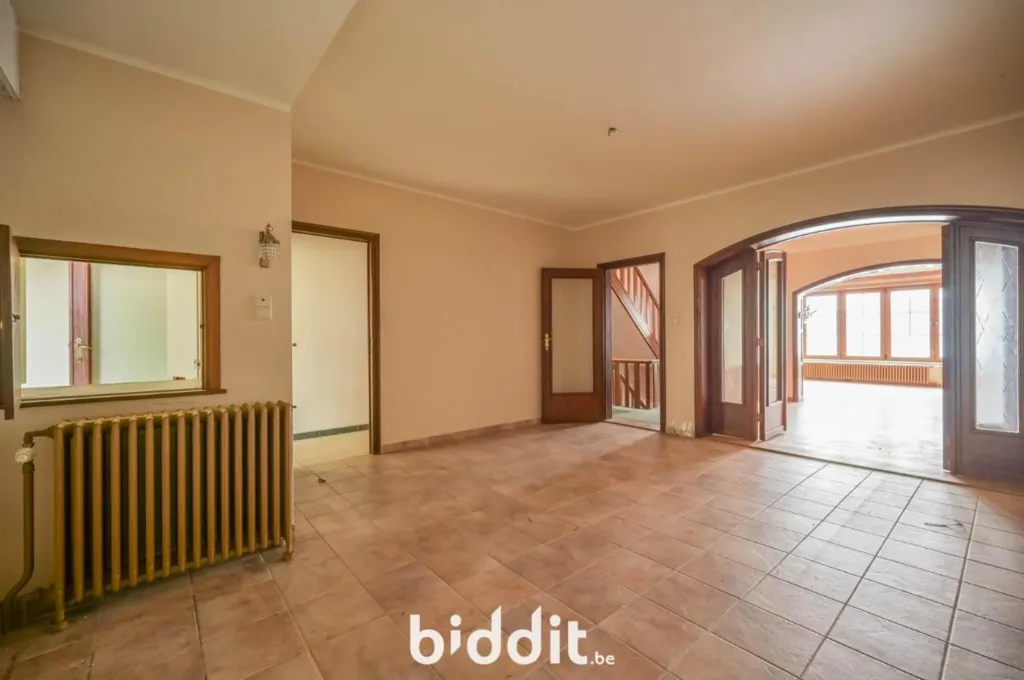 Hallway - Spacious House with Garden in Louvain