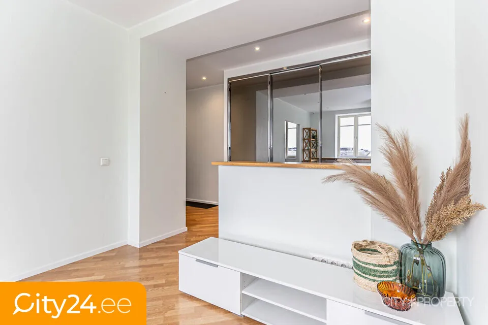 Esik - Character Apartment with Balcony in Tallinn City Centre