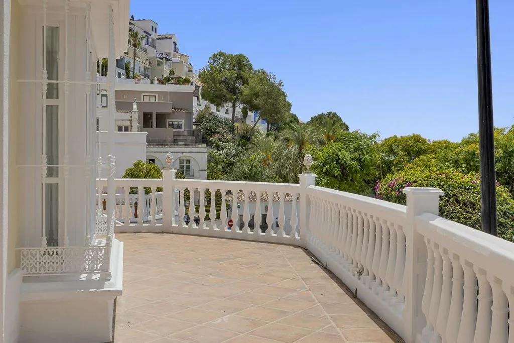 Balcony - Newly Built Villa with Mountain Views in Benahavís