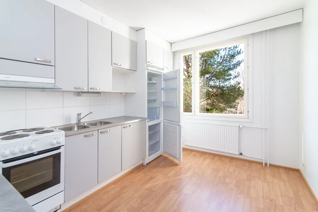 Cuisine - Bright Apartment with Balcony in Noormarkku