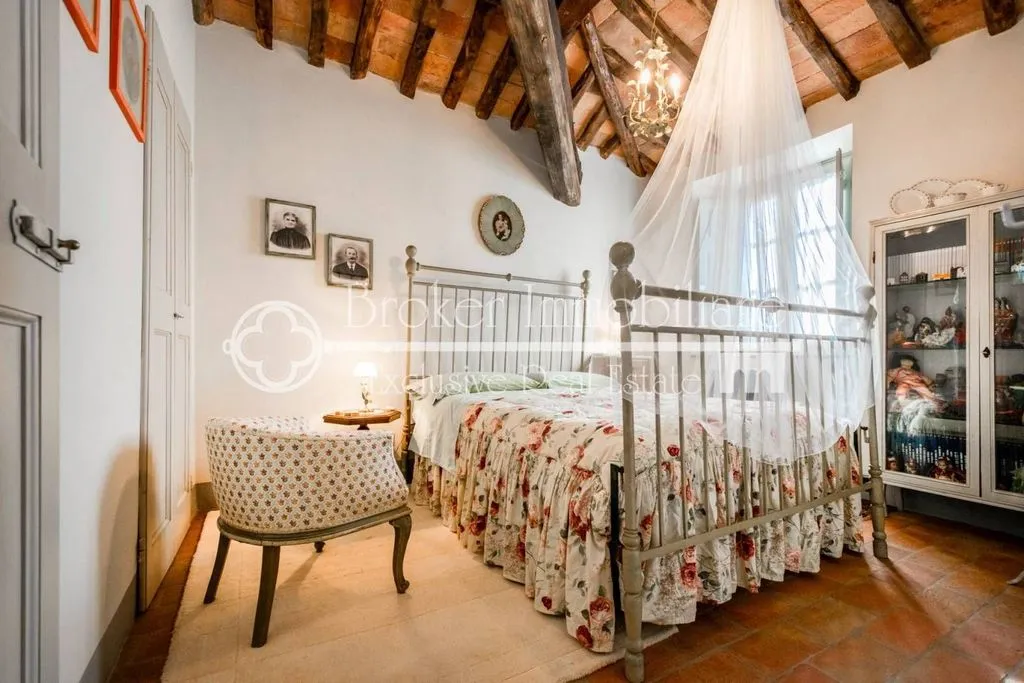 Bedrooms - Rustic Villa with Olive Grove in Massarosa