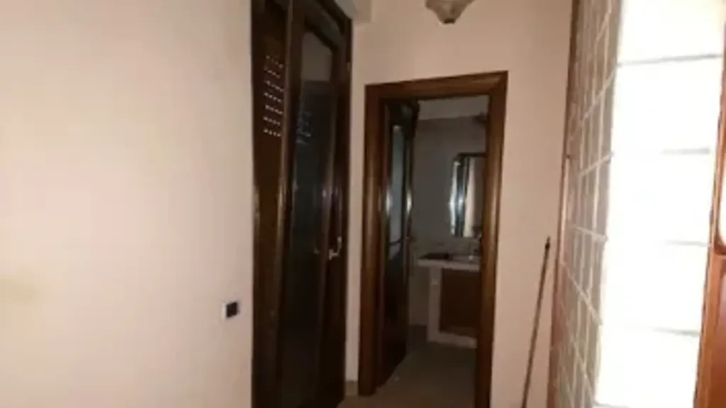 hallway_entrance