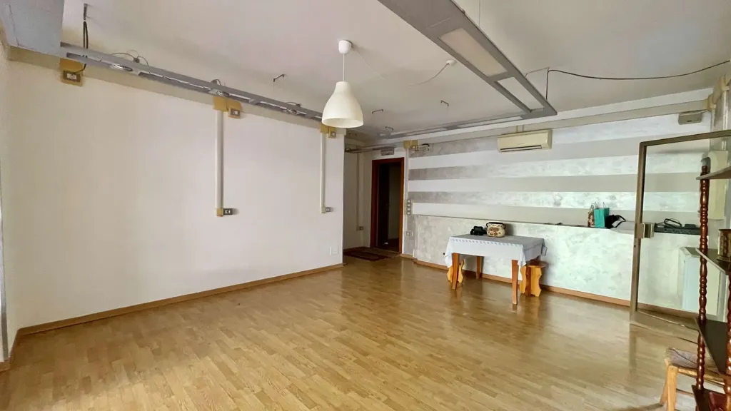 Pièces - Versatile Villa Portion in Borgo Roma, Verona