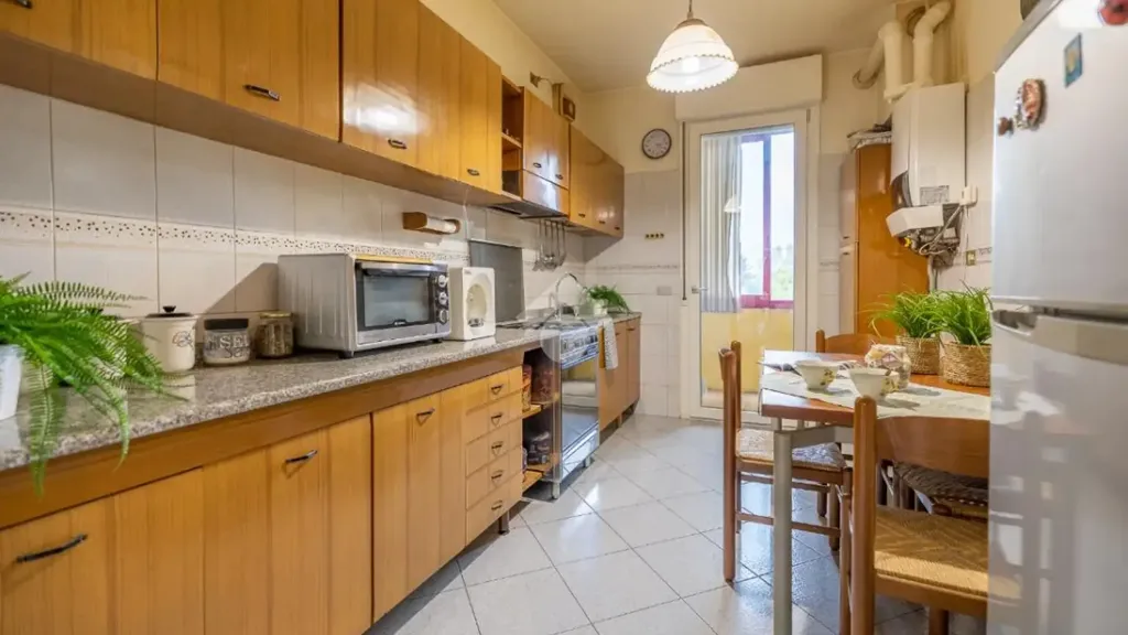 Köök - Rearranged Apartment with Balcony in Cesenatico