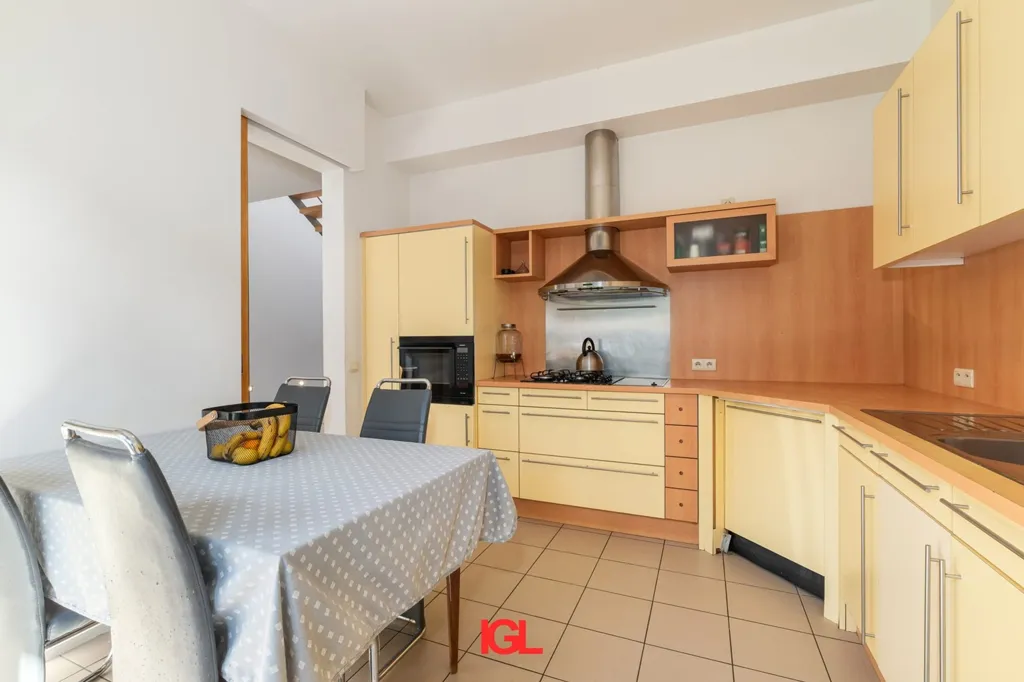 Köök - Spacious Villa with Garden in Leeuw-Saint-Pierre