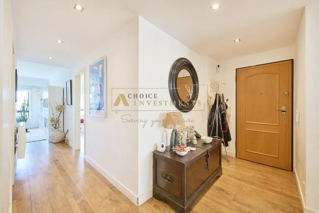 Entrée - Luxury Duplex Flat with Sea Views in Cascais