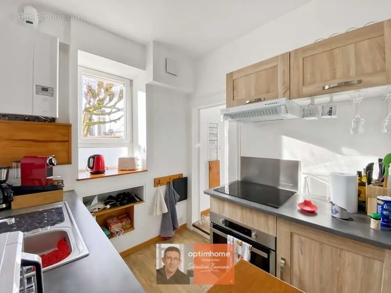 Köök - Atypical Apartment with Large Volumes in Dole