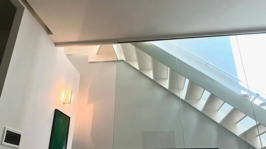 Pièces - Loft Apartment with Large Windows in Mantova Centre