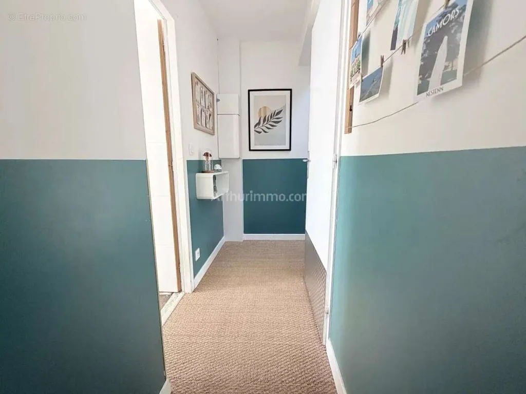 Entrée - Appartement Lumineux avec Fenêtres de Toit à Auray