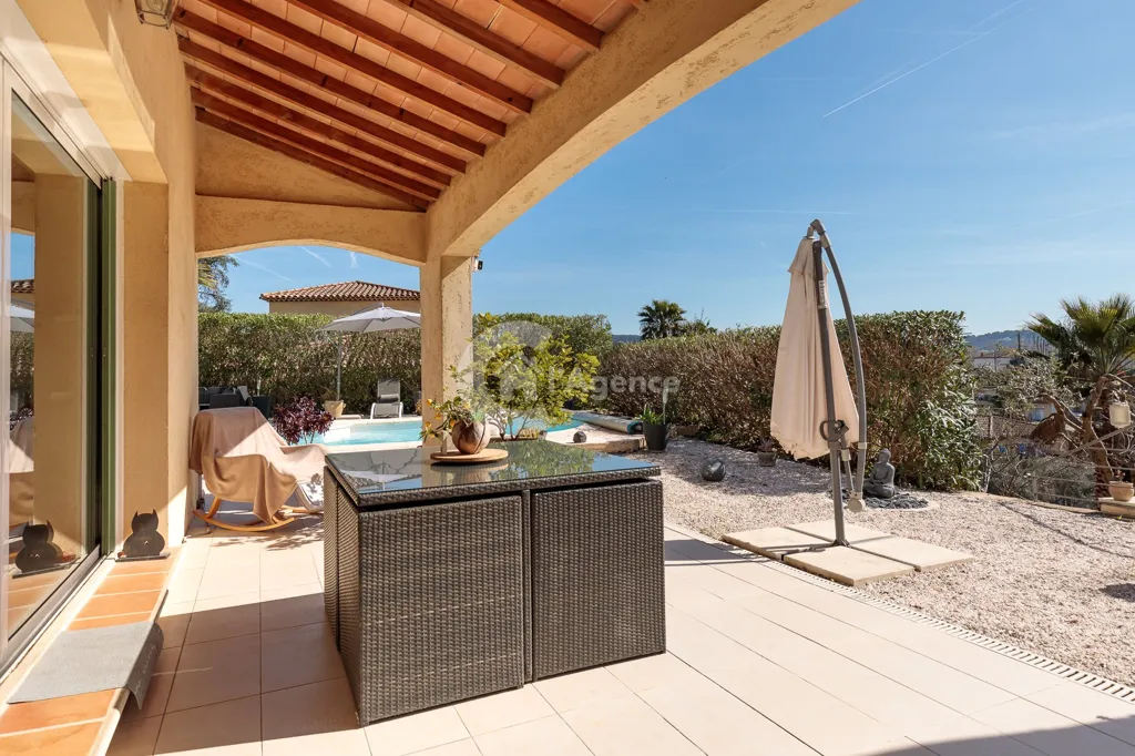 Terrass - Villa with Pool in Pégomas