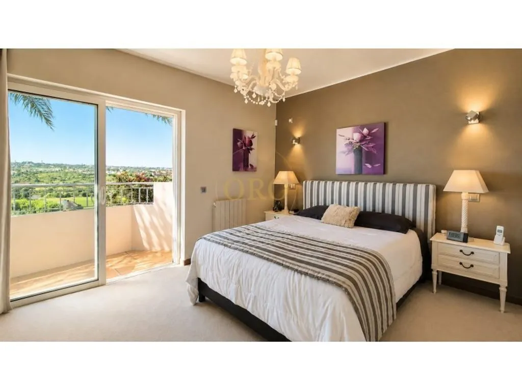 Magamistoad - Luxury Villa with Golf Views in Lagoa