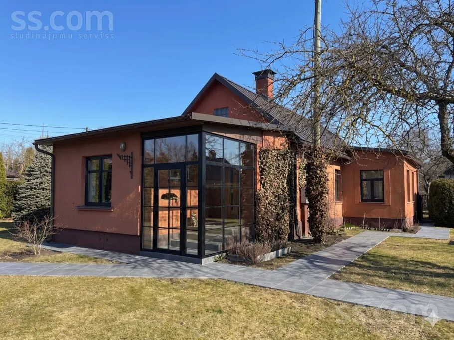 Välivaade - House with Development Potential in Bieriņi, Riga