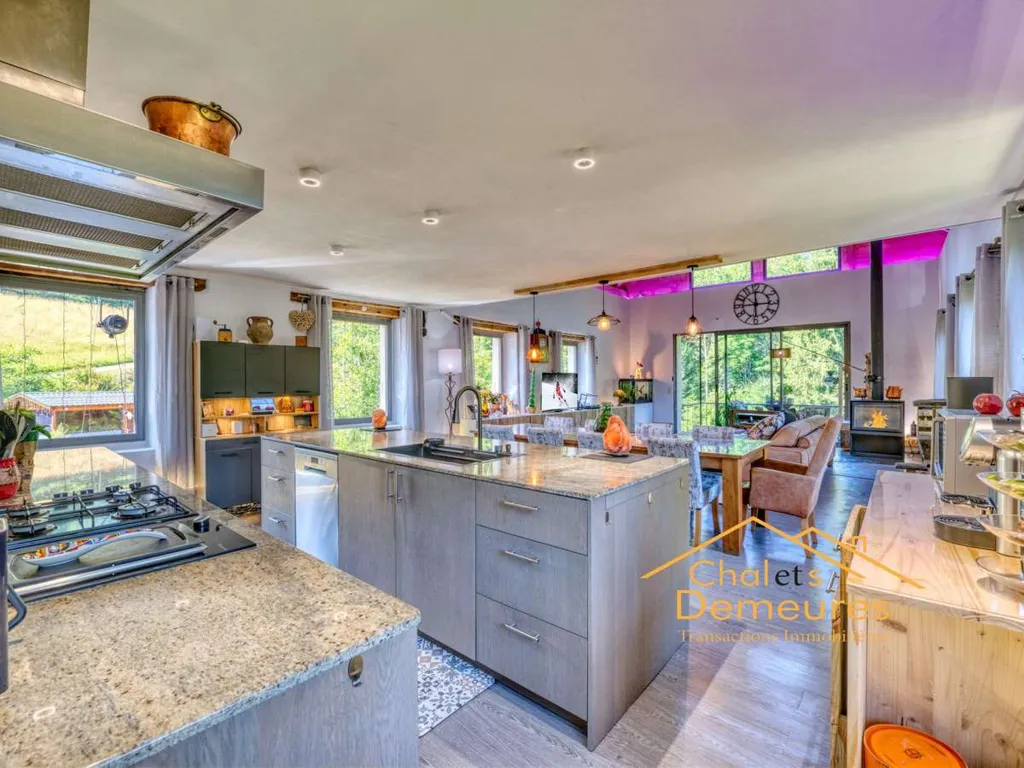 Cucina - Luxury Home with Spa and Pool in Cordon
