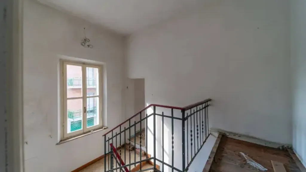 Pièces - Terraced House with Potential for B&B in Parma