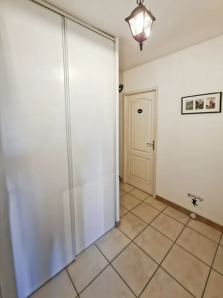 Pièces - Villa de Plain-Pied avec Garage à Maraussan