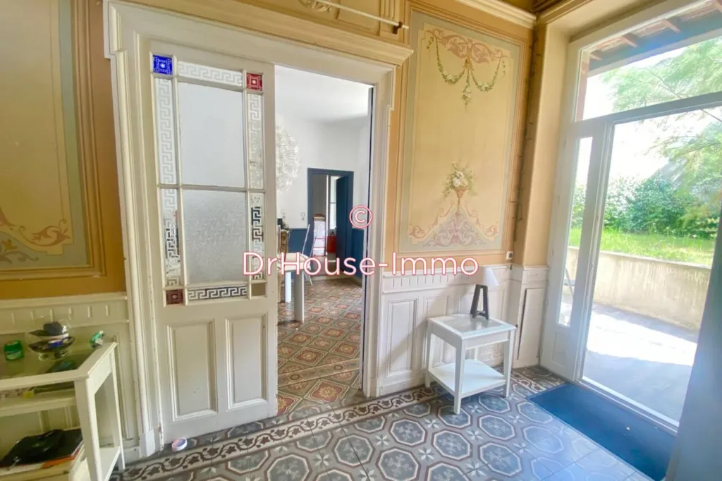 Entrée - Ensemble Immobilier Rénové avec Balcon à Carcassonne