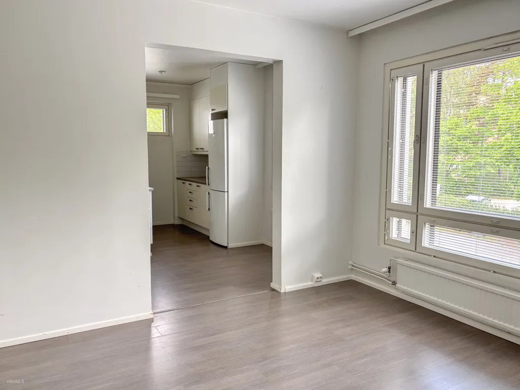 Stanze - Spacious Apartment with Balcony in Länsimäki, Vantaa