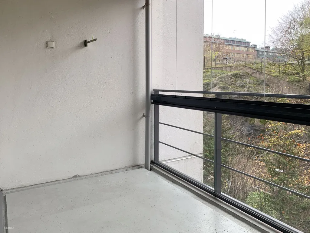 Balcony - Spacious Flat with Sauna in Sörnäinen, Helsinki