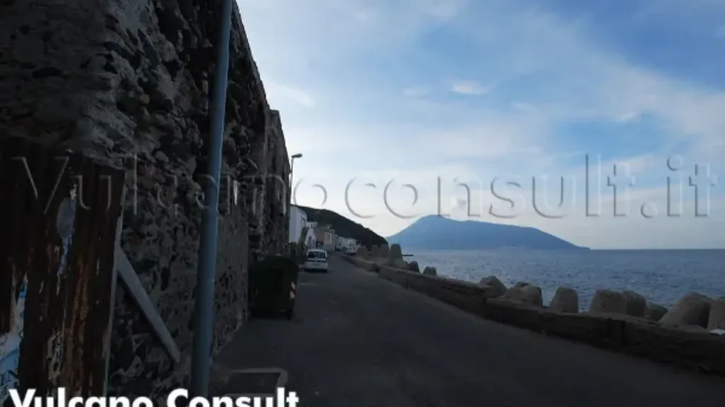 Välivaade - Rustic Seafront Property in Lipari