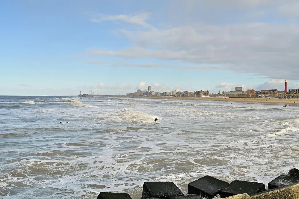 Ground-Floor Apartment with Basement in Scheveningen-Dorp