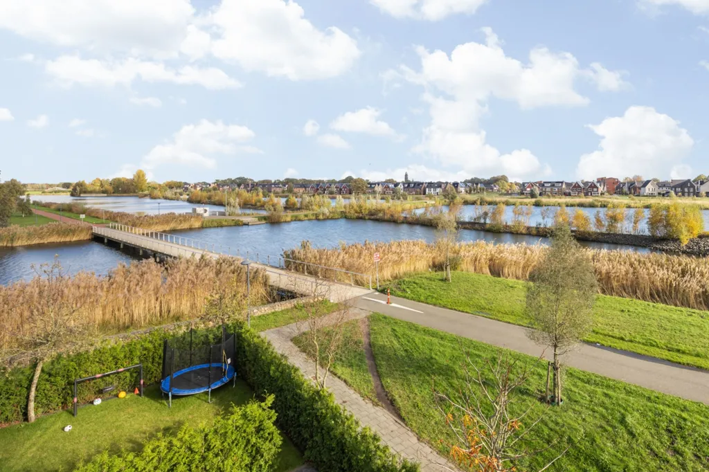 Aed - Detached House with Business Hall in Breda