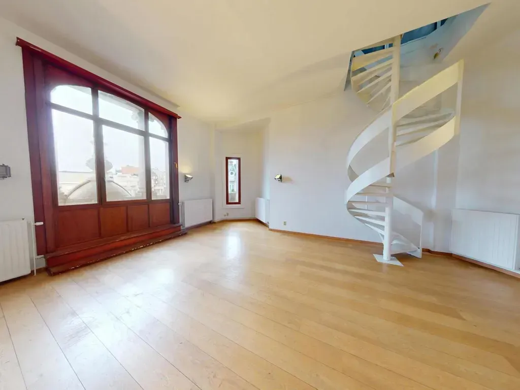Séjour - Appartement Lumineux avec Vue sur le Toit à Anvers