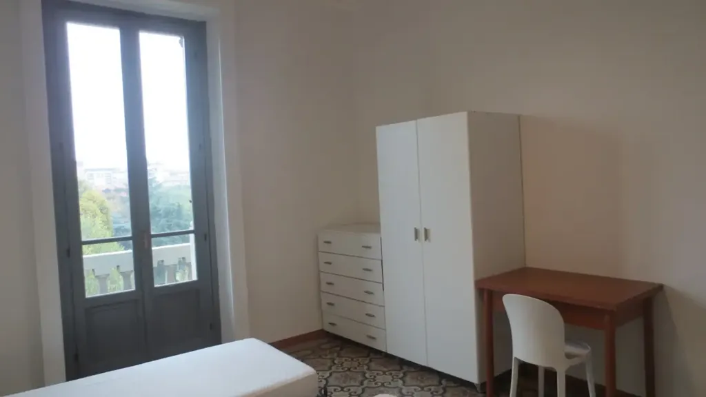 Bedrooms - Rented Apartment with Balcony in Milan