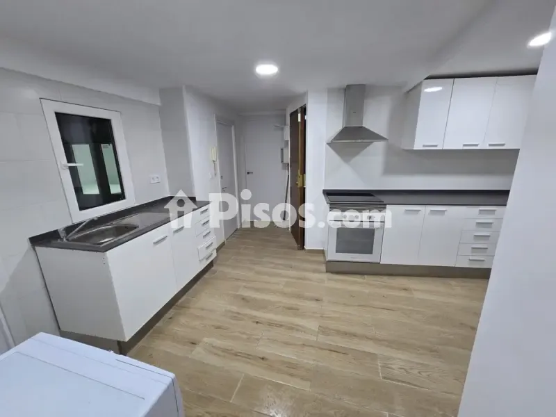 Cuisine - Student-Friendly Flat with Balcony in Lleida